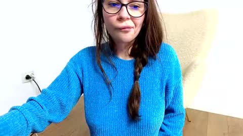 Snapshot of jullyenn chatting on February 2, 4:11 pm Jully online show from February 2, 4:11 pm