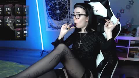 Baroness Von Cringe online show from December 20, 9:39 pm