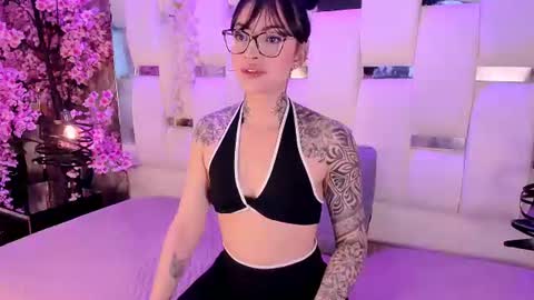 junecollins online show from June 13, 3:33 pm