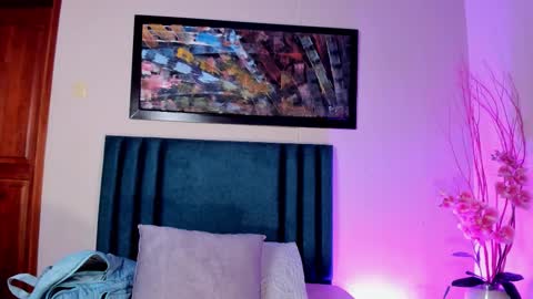 Jupiter Fox online show from January 14, 1:02 am