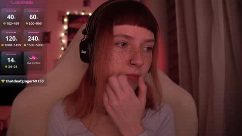 Snapshot of just_busking chatting on December 3, 2:20 am Julia online show from December 3, 2:20 am