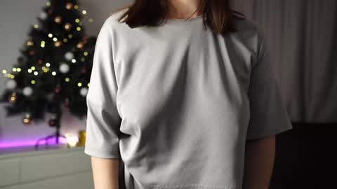 Snapshot of just_emmy chatting on December 18, 3:47 am just call me Emmy online show from December 18, 3:47 am