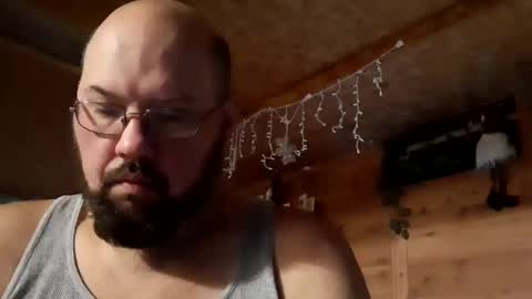 just_hangin_around online show from September 29, 1:43 pm