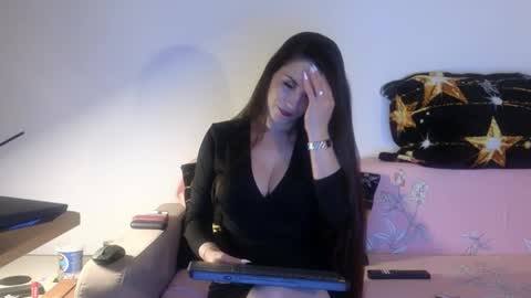 JustAnne online show from November 3, 8:10 pm