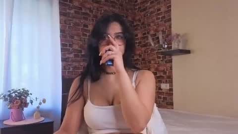 Holly online show from August 10, 3:33 am