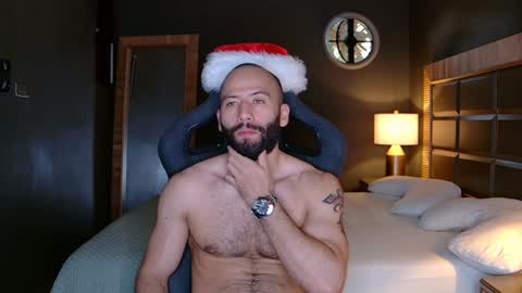 Snapshot of justin_hton chatting on December 29, 7:22 pm Justin online show from December 29, 7:22 pm