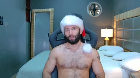 Snapshot of justin_hton chatting on December 18, 1:02 pm Justin online show from December 18, 1:02 pm