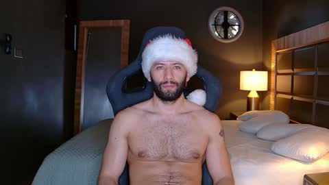 Snapshot of justin_hton chatting on December 6, 12:55 pm Justin online show from December 6, 12:55 pm