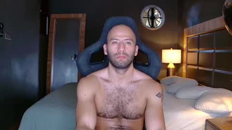Snapshot of justin_hton chatting on March 3, 1:34 pm Justin online show from March 3, 1:34 pm