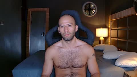 Snapshot of justin_hton chatting on February 7, 9:48 pm Justin online show from February 7, 9:48 pm