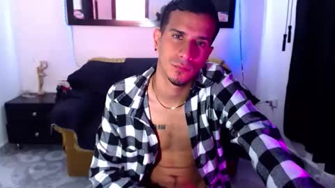 Snapshot of justin_melendez chatting on September 9, 9:48 pm JUSTIN online show from September 9, 9:48 pm