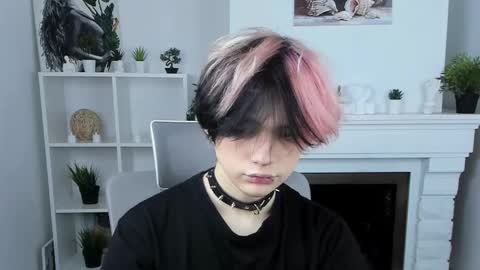 JUSTIN online show from October 10, 12:33 pm