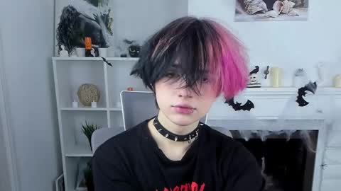 JUSTIN online show from November 2, 12:49 pm