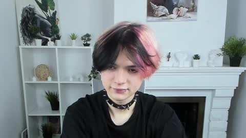 JUSTIN online show from October 2, 8:40 pm