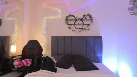 Justin online show from December 3, 11:44 am