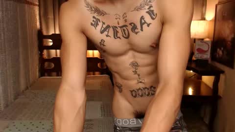 justine_hunk online show from December 27, 6:03 am