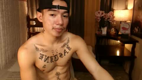 justine_hunk online show from February 21, 4:29 am
