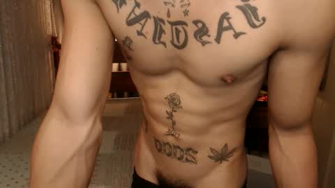 justine_hunk online show from April 2, 4:53 am