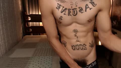 justine_hunk online show from February 1, 7:15 am