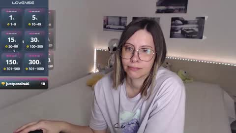 Julie online show from January 10, 5:26 am