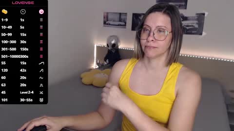 Julie online show from February 8, 5:51 am