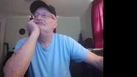 kabriggs136 online show from October 4, 9:45 pm