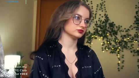 Tate online show from October 8, 6:08 am