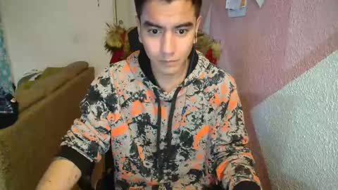 Snapshot of kael_art_d chatting on December 7, 12:25 am kael_art_d online show from December 7, 12:25 am
