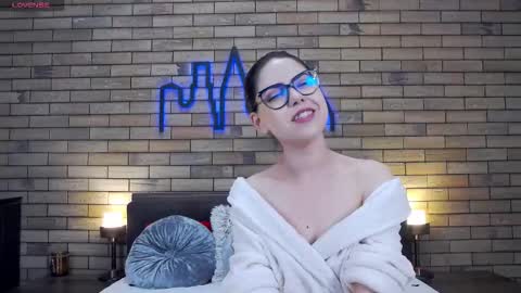 Kaila Lewis online show from September 21, 7:07 pm