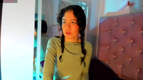 kaira_luxury online show from June 9, 4:01 am