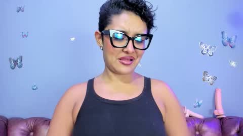 kaira_mosse_ online show from October 28, 1:34 pm