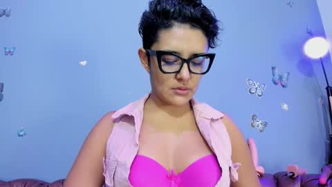 kaira_mosse_ online show from November 5, 12:07 pm