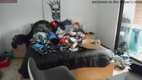 kaiser679 online show from December 13, 9:30 pm