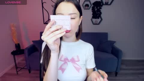 Kaitlyn online show from January 29, 11:41 am