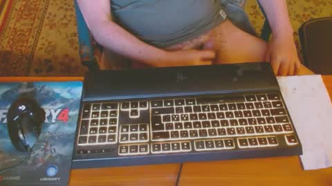 Leon online show from January 3, 12:00 am