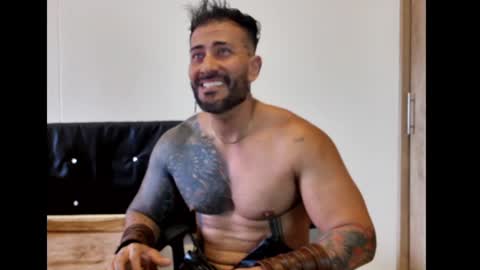 Snapshot of kaleth_price chatting on February 25, 9:04 pm Kaleth Price online show from February 25, 9:04 pm