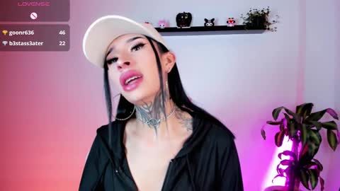 Snapshot of kali_ka chatting on September 13, 7:05 pm Kali Ka Please help me with your thumbs up its important dont forget my birthday on October 26 online show from September 13, 7:05 pm
