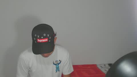 kalifah_ online show from April 9, 12:33 pm