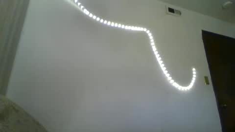 kalifornia91666 online show from December 7, 7:05 pm