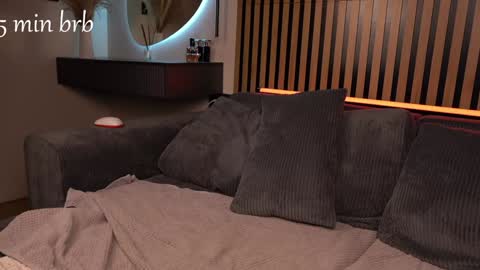 Please call me Kalisa online show from January 17, 7:55 pm