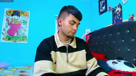 Snapshot of kalivan_voinesscu chatting on February 6, 6:18 am K A L I online show from February 6, 6:18 am