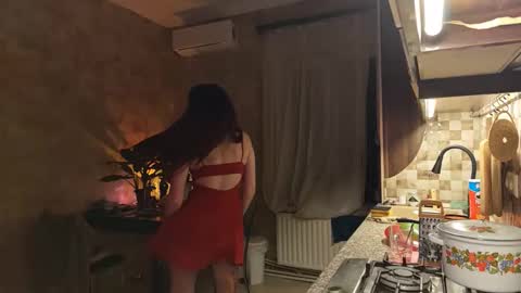 Kamila online show from April 15, 9:15 pm