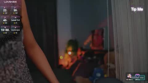 kamilee__xo online show from October 8, 6:25 pm