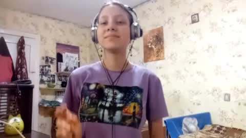Snapshot of kamisalling chatting on September 13, 9:01 am Mari Simmons online show from September 13, 9:01 am