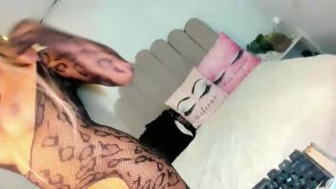 my ig ts kandy69 online show from January 9, 11:21 pm