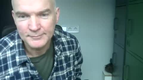 Robbie online show from December 9, 12:51 pm
