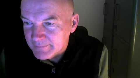 Robbie online show from December 25, 6:31 am