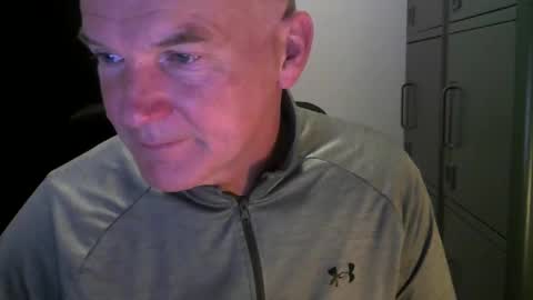 Robbie online show from October 5, 5:05 am