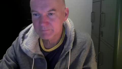 Robbie online show from February 6, 5:46 am