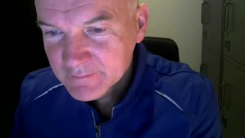 Robbie online show from December 30, 6:09 am